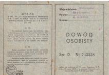 Dowód osobisty- Seria D nr 745338- Wolaniuk Aleksander ur. 27 II 1897 wydany 17 IX 1938. 