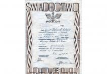 Świadectwo nr 209 Okręgowego Ośrodka Wychowania Fizycznego w Grodnie dot. uzyskania przez kpr. nadt. Żukowskiego Edwarda tytułu przodownika WF.