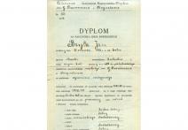 Dyplom na nauczyciela szkół powszechnych- Bryła Jan ur. 27 VI 1912 w os. Solec wydane dn. 19 VI 1933- Państwowe Seminarium Nauczycielskie w Augustowie.