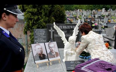 Upamiętnienie zamordowanych w Kalininie i pochowanych w Miednoje policjanta Jana Ozimka i jego syna Stanisława